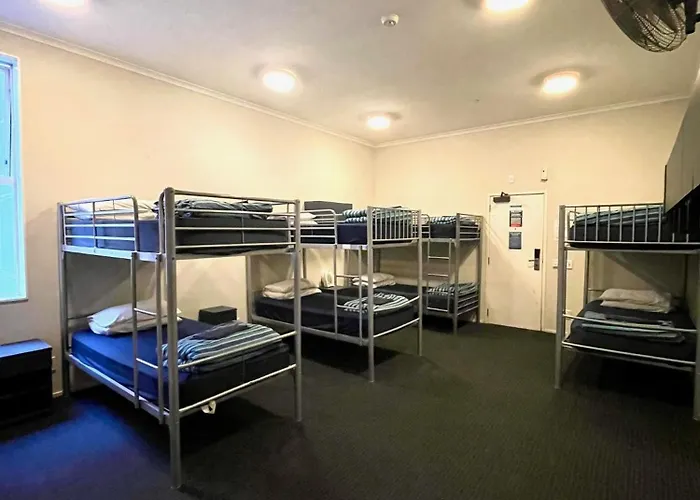 Nomads Capital Backpackers - Wellington (Adults Only)